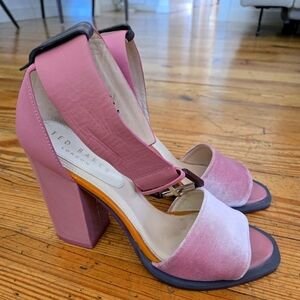 TED BAKER 38.5 Block Heel Sandals
